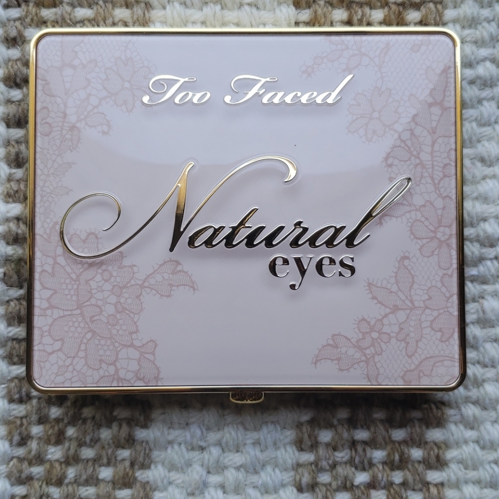 Too Faced Natural eyes palette